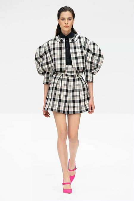 2020春夏流行復(fù)古風(fēng) 80年代服裝 重回時(shí)尚舞臺